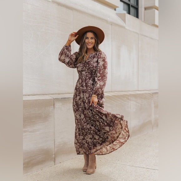 Magnolia Boutique Floral Maxi Dress - Picture 2 of 3